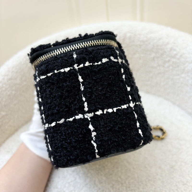 Chanel Pearl Crush Small Vanity in Black and white Tweed and AGHW