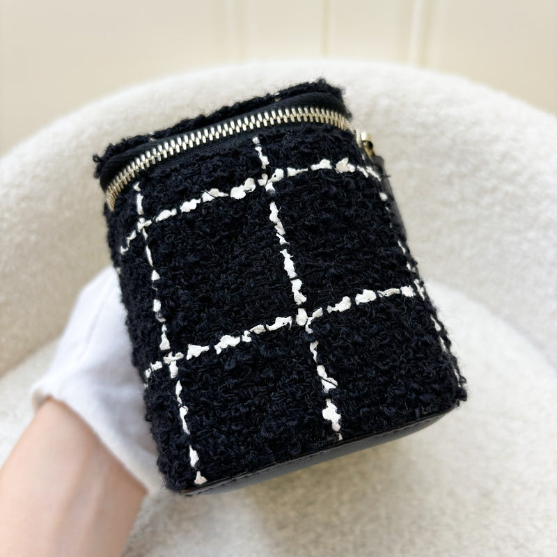 Chanel Pearl Crush Small Vanity in Black and white Tweed and AGHW