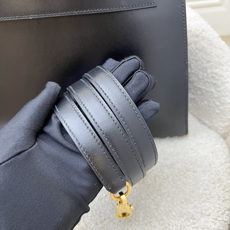 Hermes Vintage Kelly 28 Sellier in Black Noir Box Leather and GHW