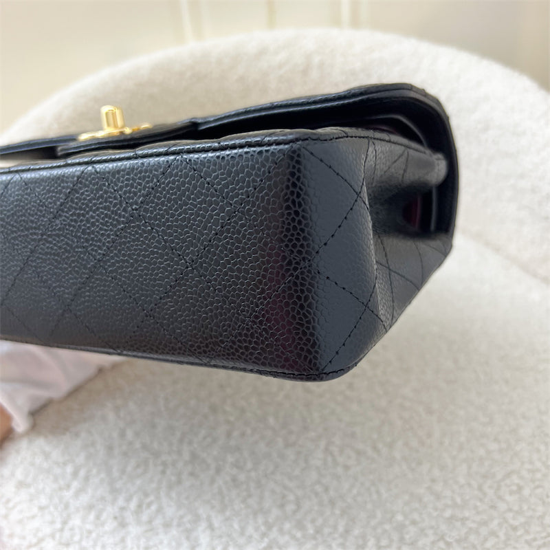 Chanel Small Classic Flap CF in Black Caviar GHW