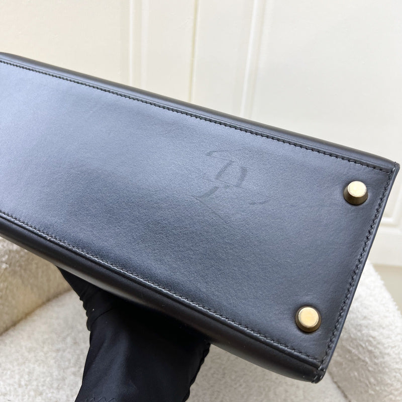 Hermes Vintage Kelly 28 Sellier in Black Noir Box Leather and GHW