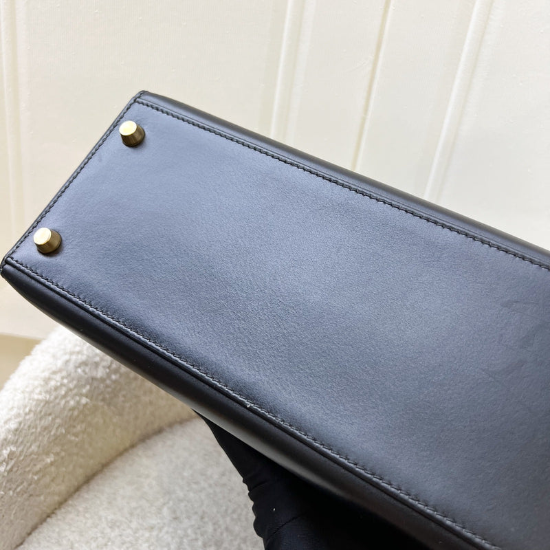 Hermes Vintage Kelly 28 Sellier in Black Noir Box Leather and GHW