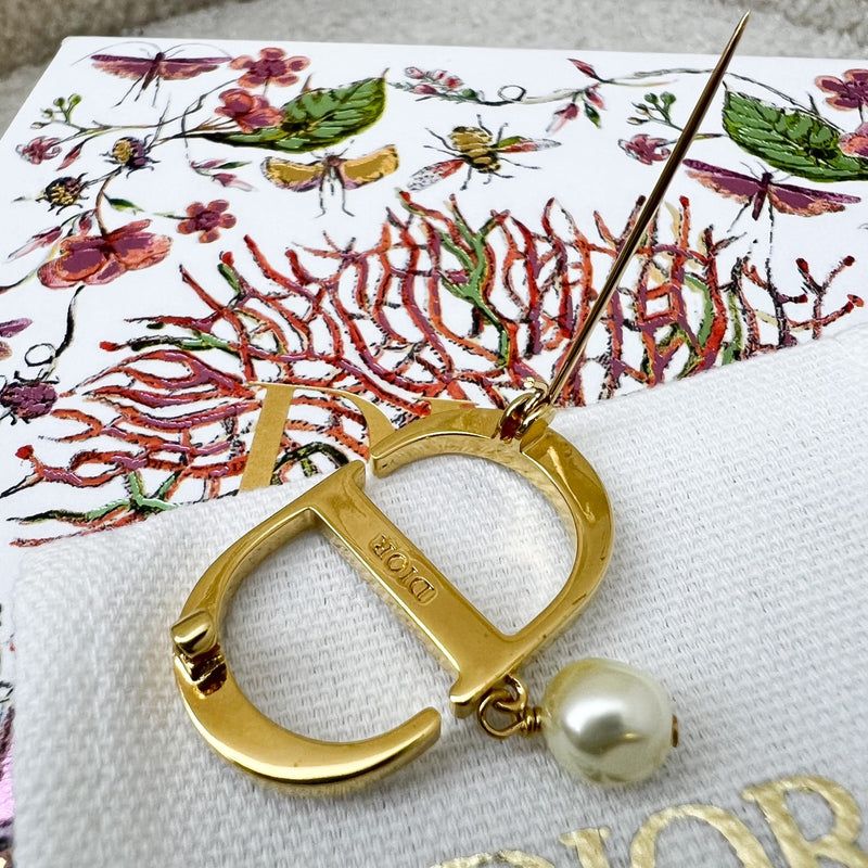 Dior Petit CD Brooch studded with Crystals and Dangling Pearl in Gold Tone HW
