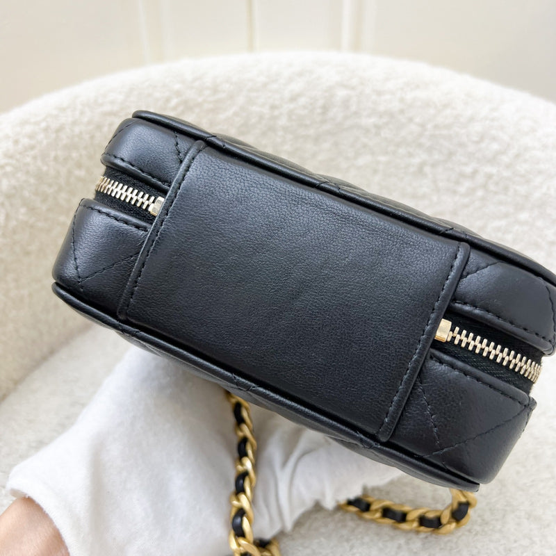 Chanel 22A Afternoon Tea Vanity / Clutch with Chain in Black Lambskin and AGHW