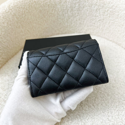Chanel Classic So Black Snap Card Holder in Black Leather BHW