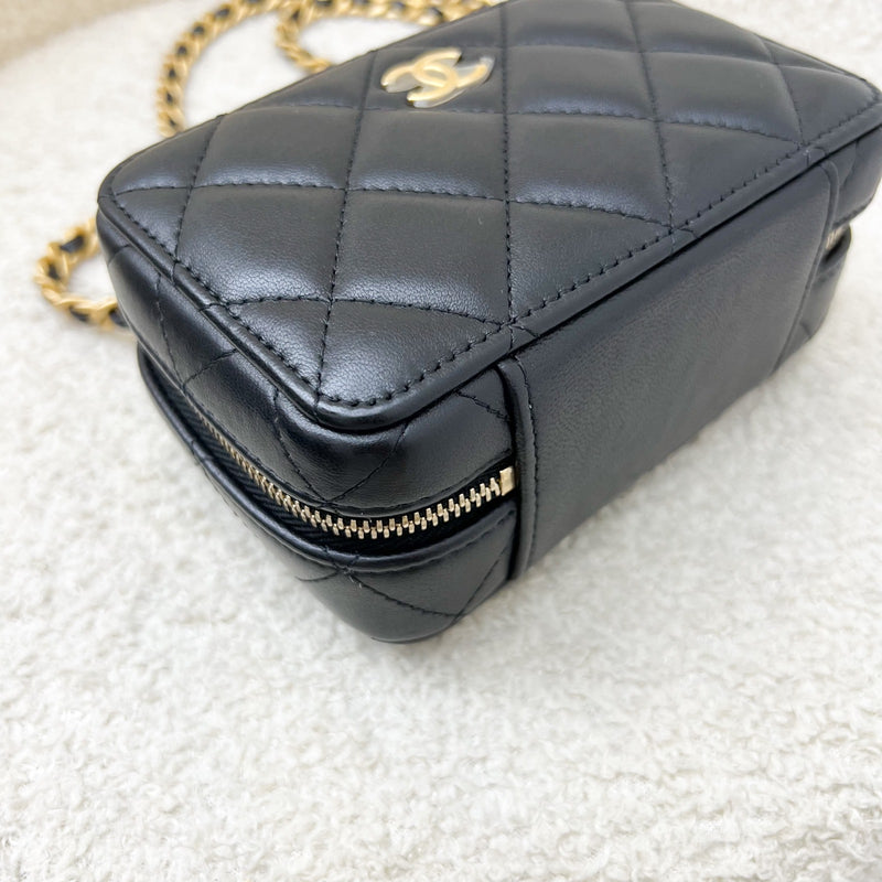 Chanel 22A Afternoon Tea Vanity / Clutch with Chain in Black Lambskin and AGHW