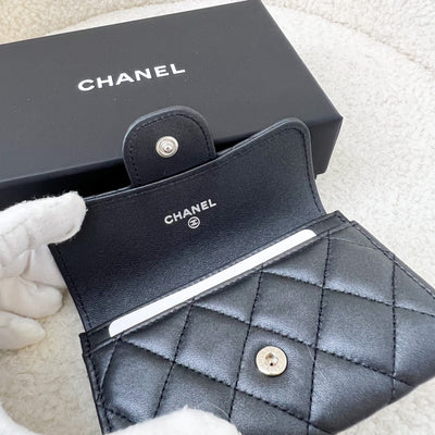 Chanel Classic So Black Snap Card Holder in Black Leather BHW