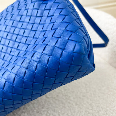 Bottega Veneta Intrecciato Nappa Crossbody in Blue Calf Leather in Gun Metal Hardware