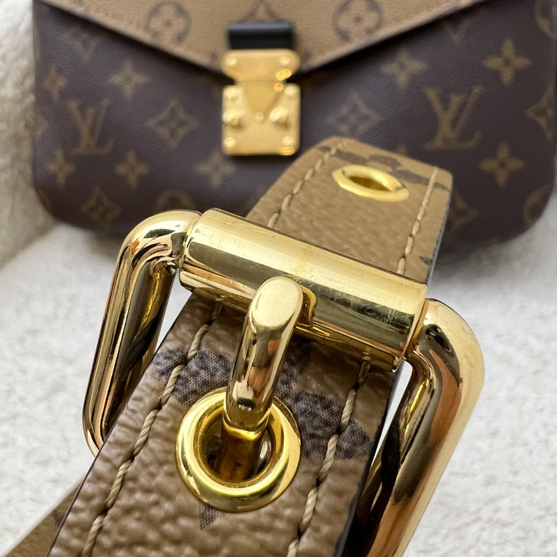 LV Pochette Metis in Reverse Monogram Canvas and GHW (Model: M44876)