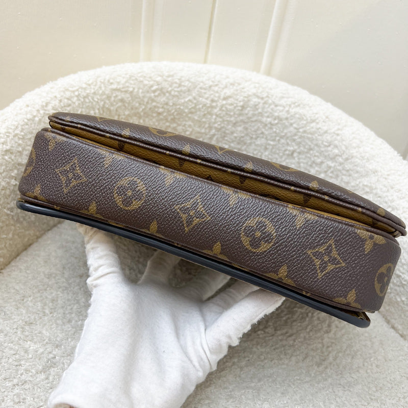 LV Pochette Metis in Reverse Monogram Canvas and GHW (Model: M44876)