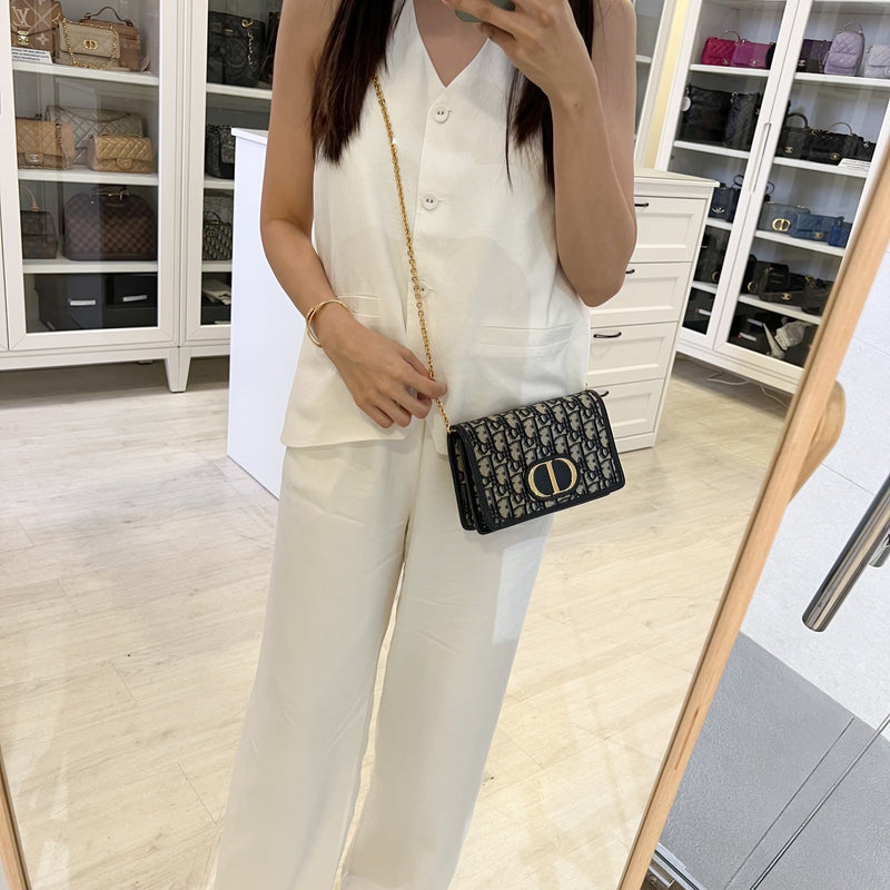 Dior 2-in-1 30 Montaigne Pouch / Wallet on Chain WOC in Navy Oblique Canvas GHW (Model: S2086UTZQ, Colour: M928)
