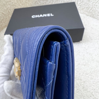 Chanel Boy Card Holder in Blue Lambskin and AGHW (Model: A80603)