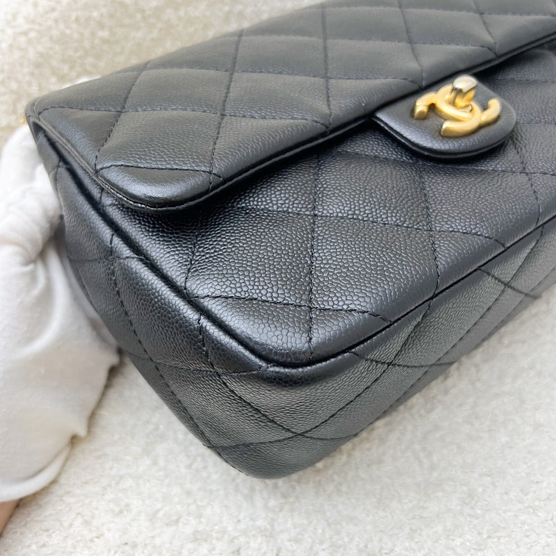 Chanel 24P Heart Adjustable Chain Small / Medium 24cm Flap Bag in Black Caviar AGHW (Model: AS3921)