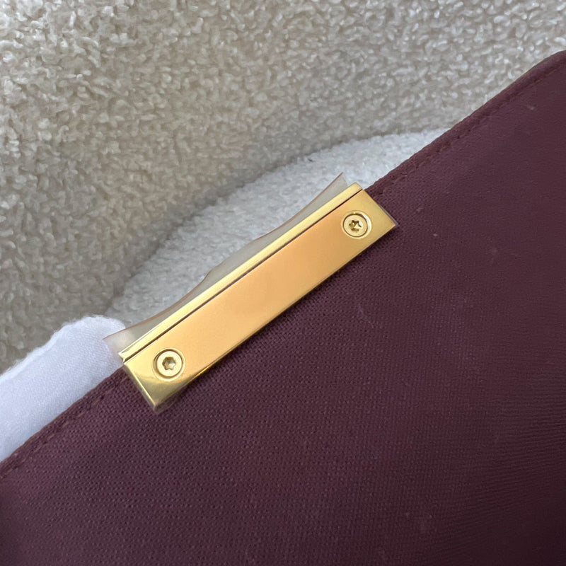 LV Favorite Pochette MM in Monogram Canvas and GHW (Model: M40718)