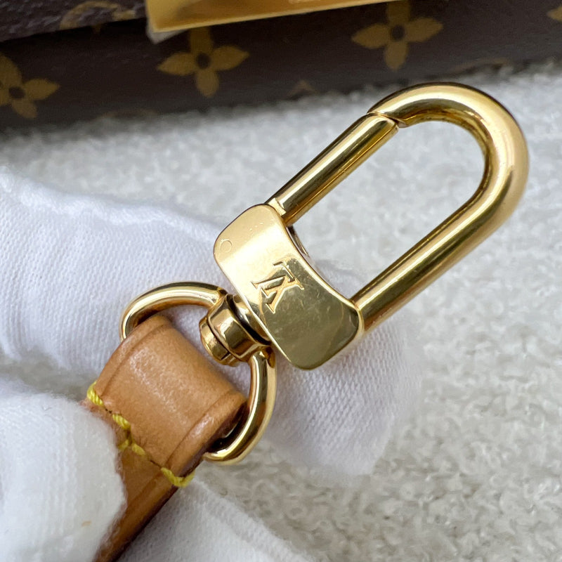 LV Favorite Pochette MM in Monogram Canvas and GHW (Model: M40718)