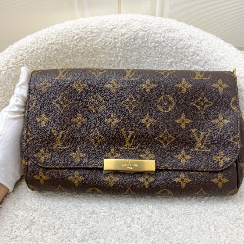LV Favorite Pochette MM in Monogram Canvas and GHW (Model: M40718)