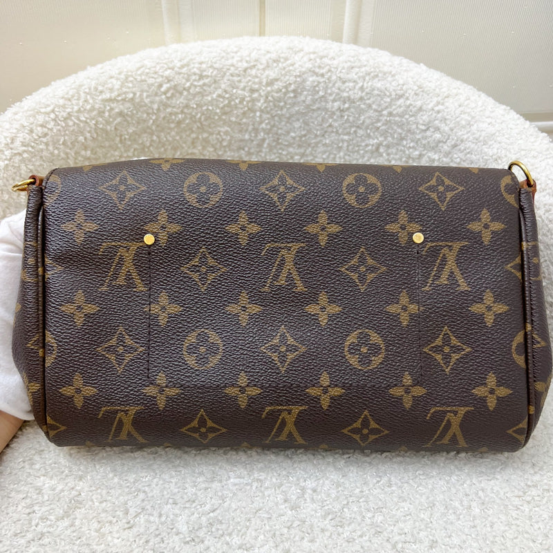 LV Favorite Pochette MM in Monogram Canvas and GHW (Model: M40718)