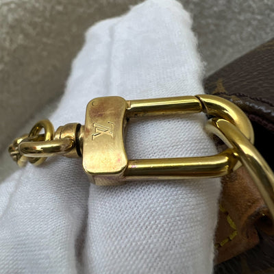 LV Favorite Pochette MM in Monogram Canvas and GHW (Model: M40718)