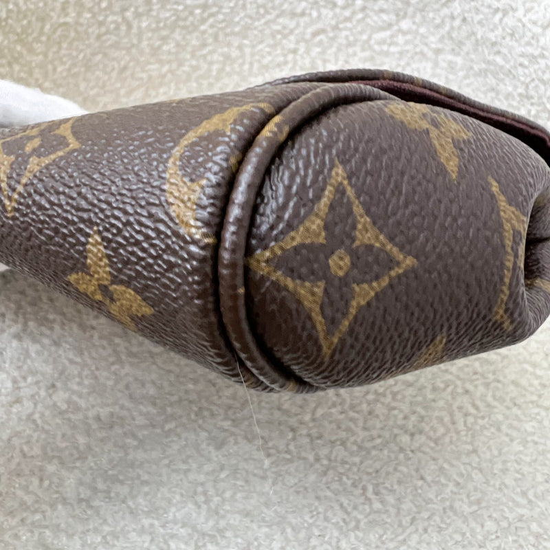 LV Favorite Pochette MM in Monogram Canvas and GHW (Model: M40718)