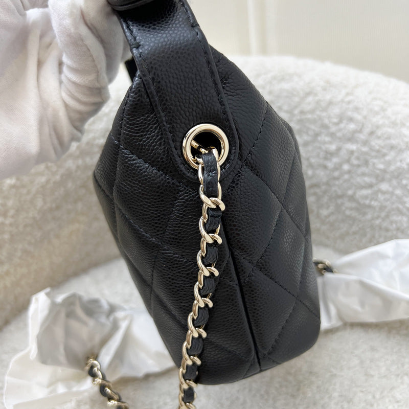Chanel Classic Quilted Hobo Clutch on Chain in Black Caviar and LGHW (Model: AP4386)