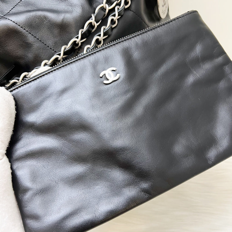 Chanel 22 Medium Hobo Handbag in Black Calfskin and SHW (Model: AS3261)