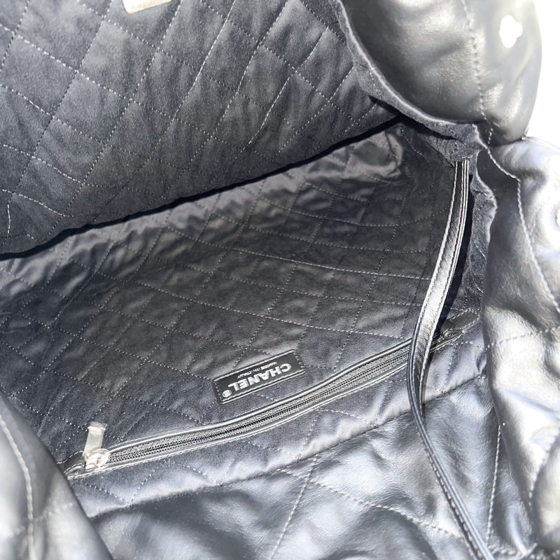 Chanel 22 Medium Hobo Handbag in Black Calfskin and SHW (Model: AS3261)