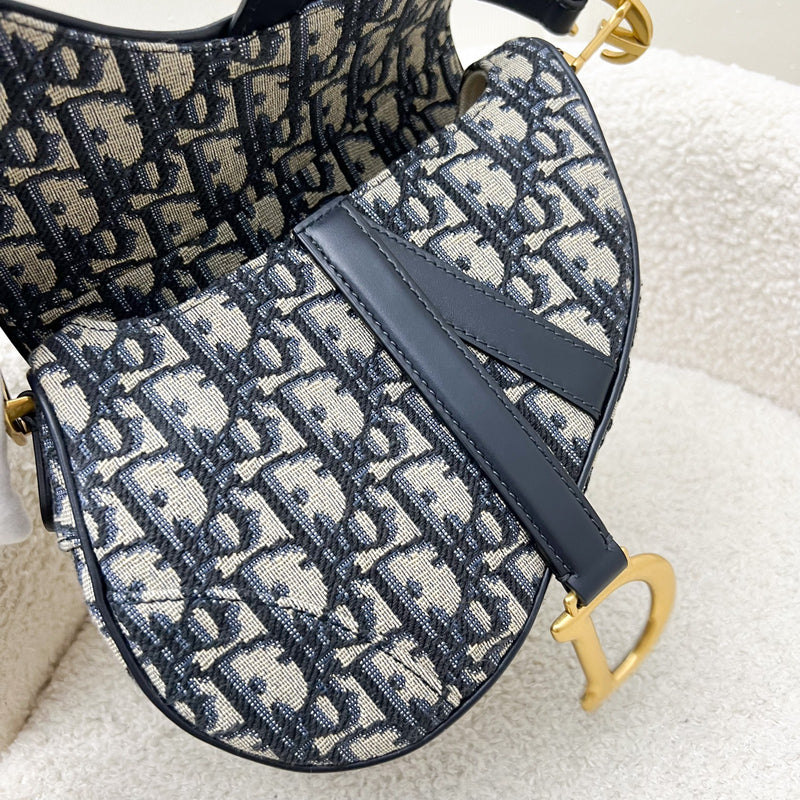 Dior Mini Saddle Bag In Navy Oblique Canvas AGHW (Newer Version with Strap)