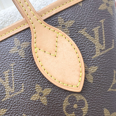 LV Neverfull BB in Monogram Canvas and Beige Patterned Strap