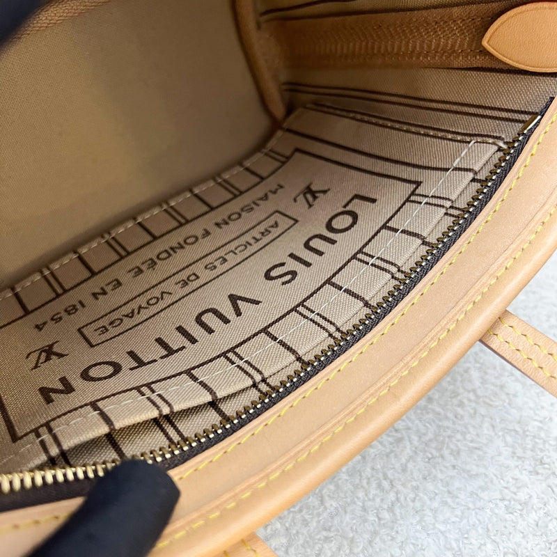 LV Neverfull BB in Monogram Canvas and Beige Patterned Strap