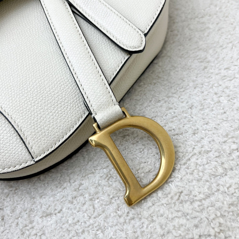 Dior Mini Saddle Bag In White Grained Calfskin and AGHW (Model: M0447CWVG)