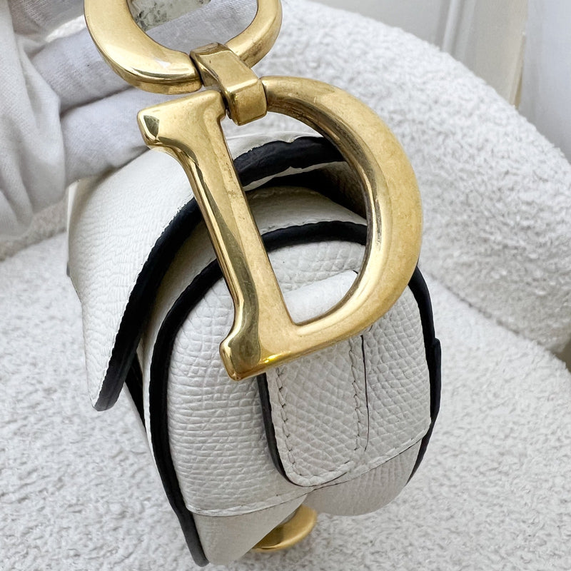 Dior Mini Saddle Bag In White Grained Calfskin and AGHW (Model: M0447CWVG)