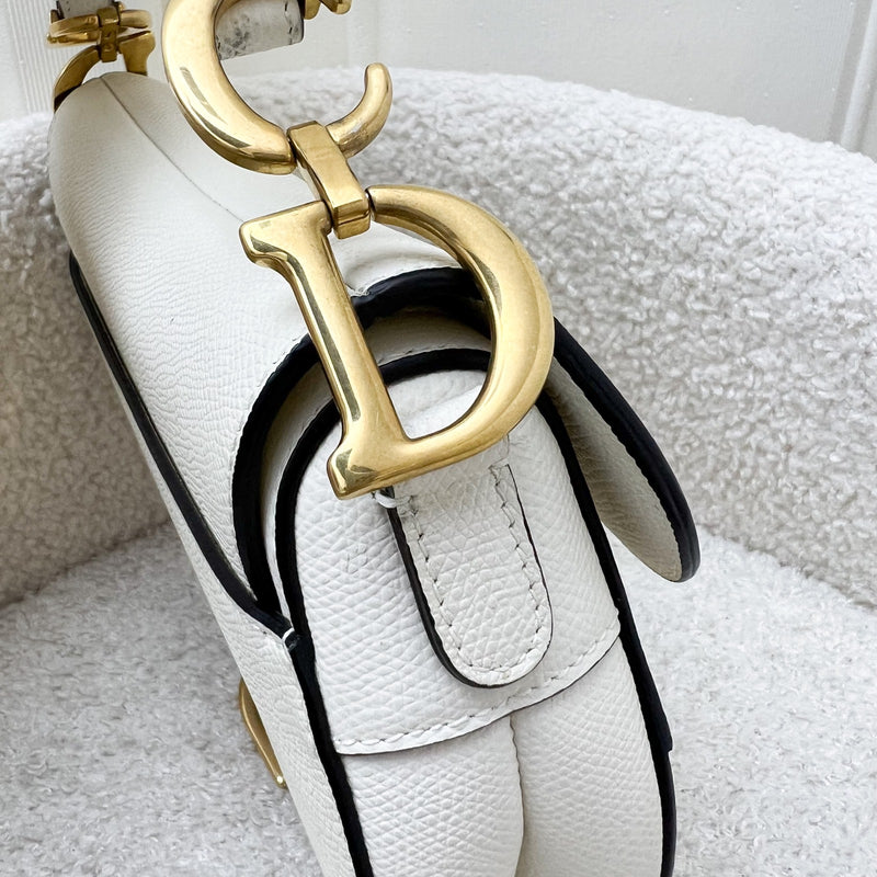 Dior Mini Saddle Bag In White Grained Calfskin and AGHW (Model: M0447CWVG)