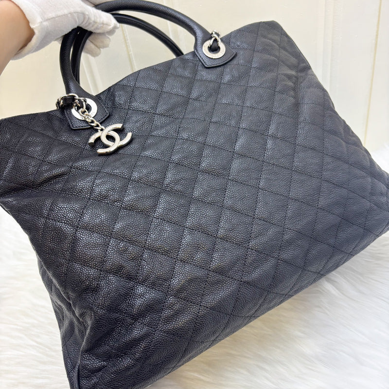 Chanel Seasonal Large Tote with CC Logo Charm in Black Caviar and SHW (Model: A68454)