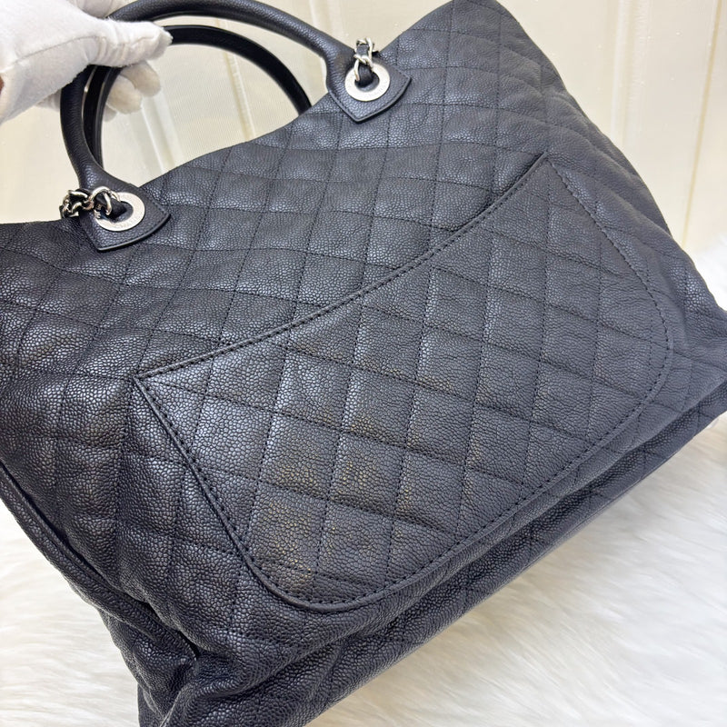 Chanel Seasonal Large Tote with CC Logo Charm in Black Caviar and SHW (Model: A68454)
