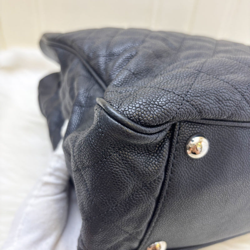 Chanel Seasonal Large Tote with CC Logo Charm in Black Caviar and SHW (Model: A68454)