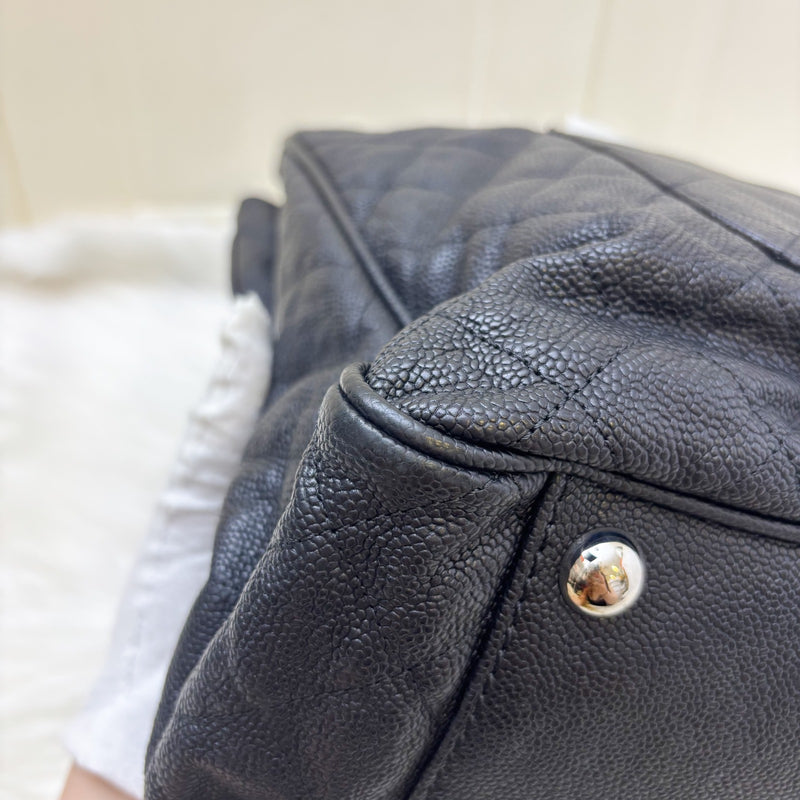 Chanel Seasonal Large Tote with CC Logo Charm in Black Caviar and SHW (Model: A68454)