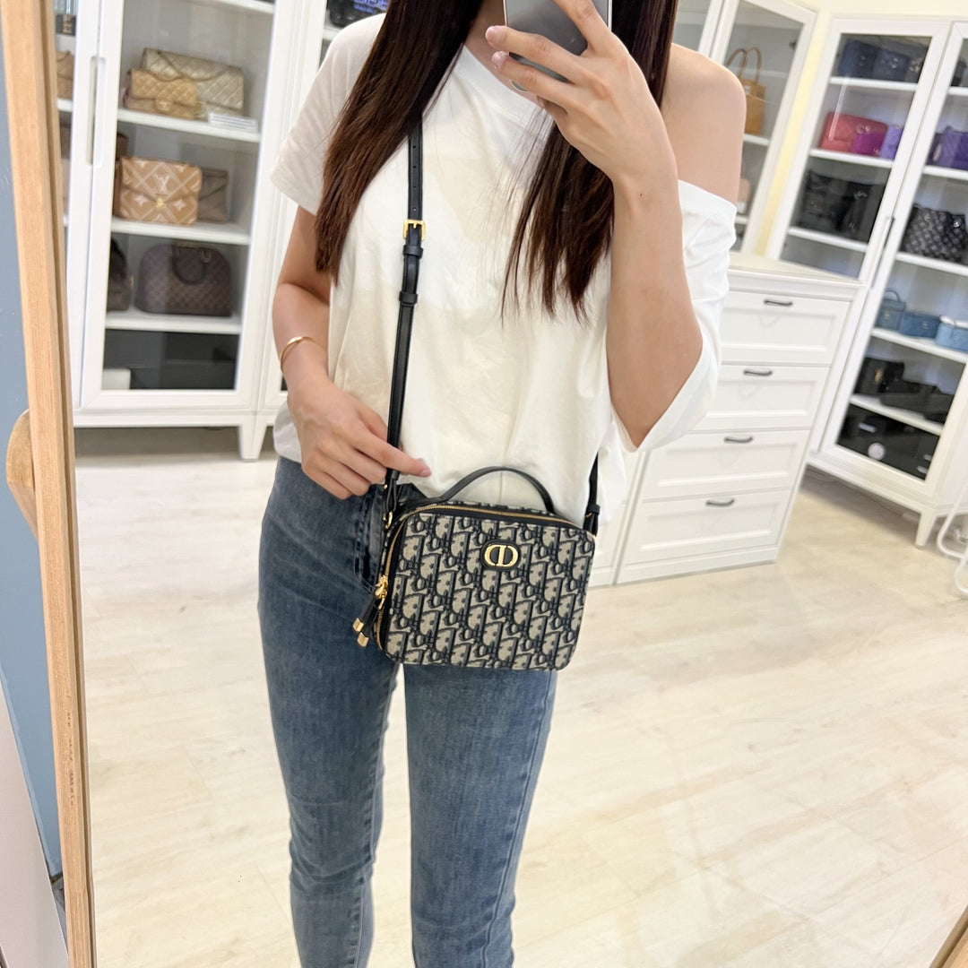 【コンパクトで可愛い★】30 Montaigne ミニ ヴァニティ 可愛いサイズ♡【Dior】30 Montaigne ミニヴァニティ♪ (Dior