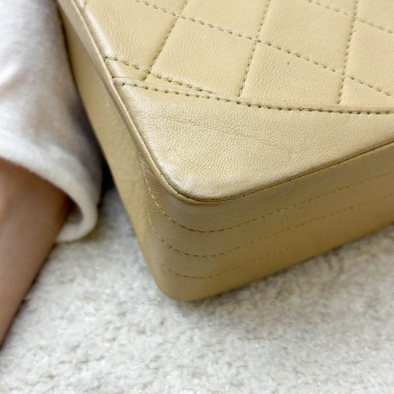 Chanel Vintage Flap in Beige Lambskin and GHW