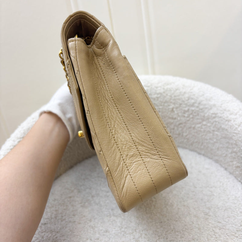 Chanel Vintage Flap in Beige Lambskin and GHW