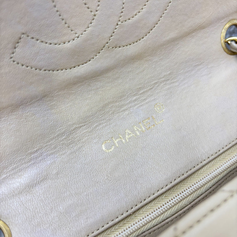 Chanel Vintage Flap in Beige Lambskin and GHW