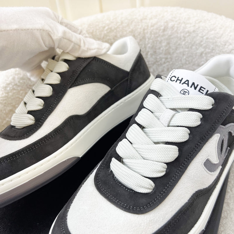 Chanel CC Sneakers / Trainers in Dark Grey Suede Size 38