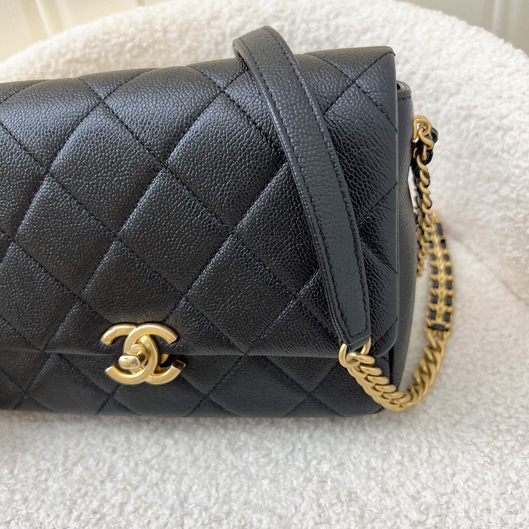 Chanel 22P Small / Mini Melody Flap in Black Caviar AGHW – Brands Lover