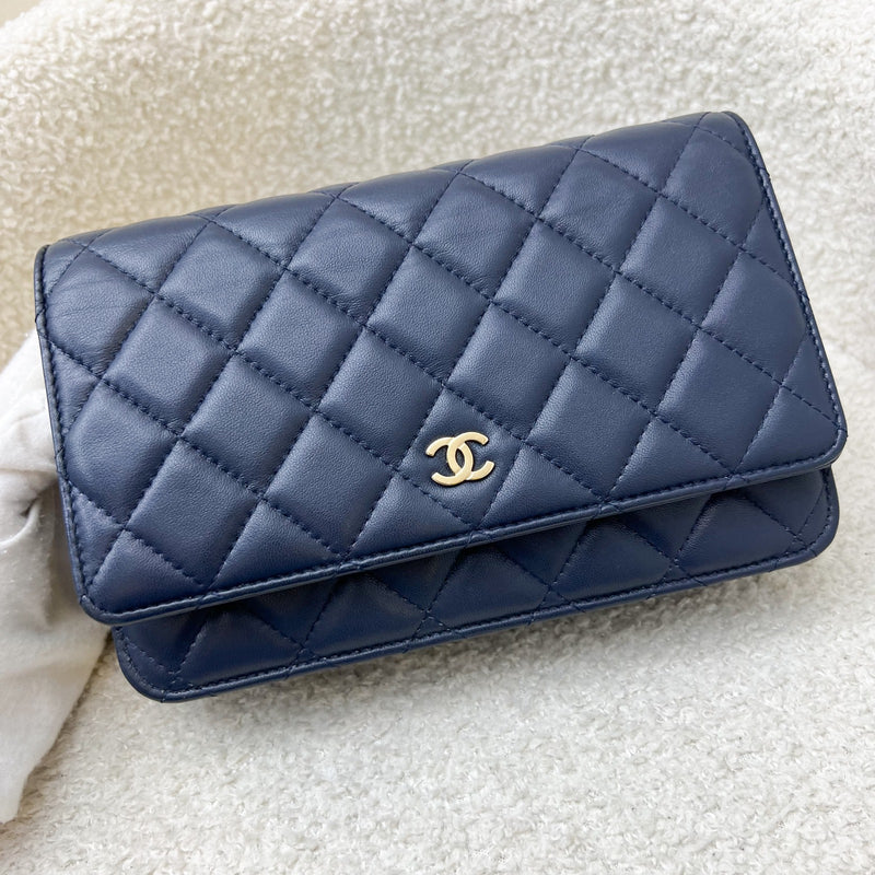 Chanel Classic Wallet on Chain WOC in Navy Lambskin and LGHW (Model: AP0250)