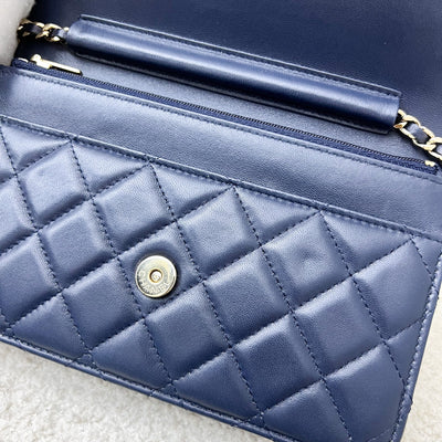 Chanel Classic Wallet on Chain WOC in Navy Lambskin and LGHW (Model: AP0250)