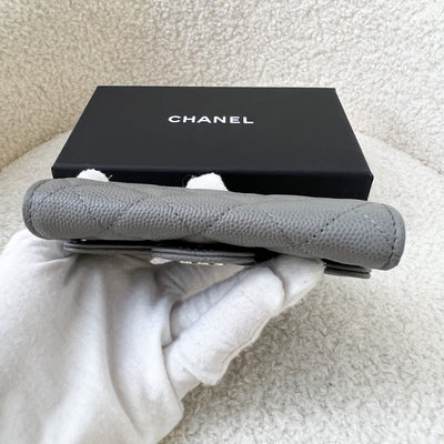 Chanel Classic Snap Card Holder in Grey Caviar SHW