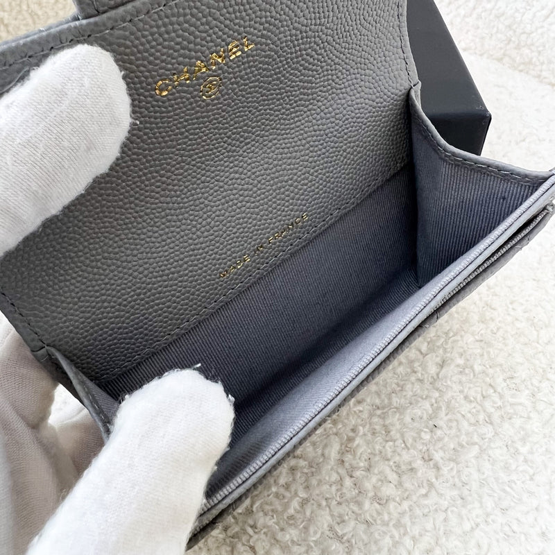 Chanel Classic Snap Card Holder in Grey Caviar SHW