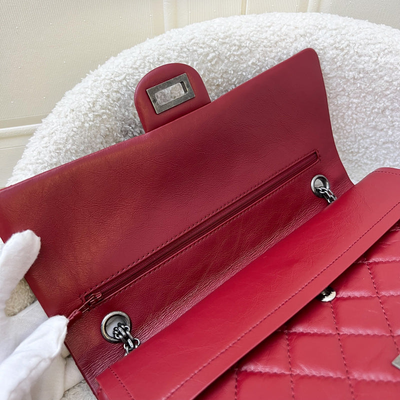 Chanel 2.55 Reissue 226 Flap in Red Distressed Calfskin AGHW (Model: A37587)