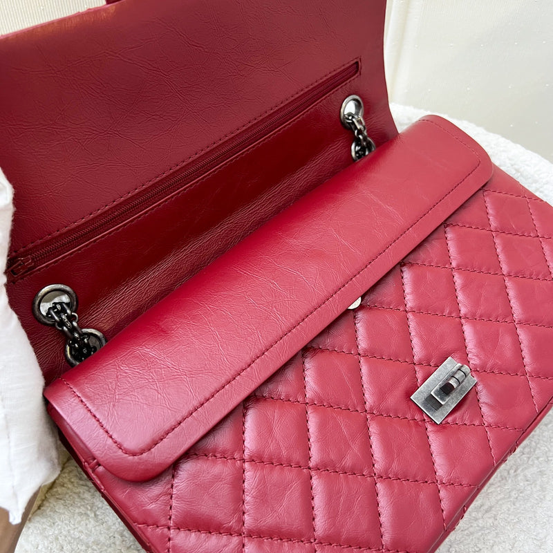 Chanel 2.55 Reissue 226 Flap in Red Distressed Calfskin AGHW (Model: A37587)