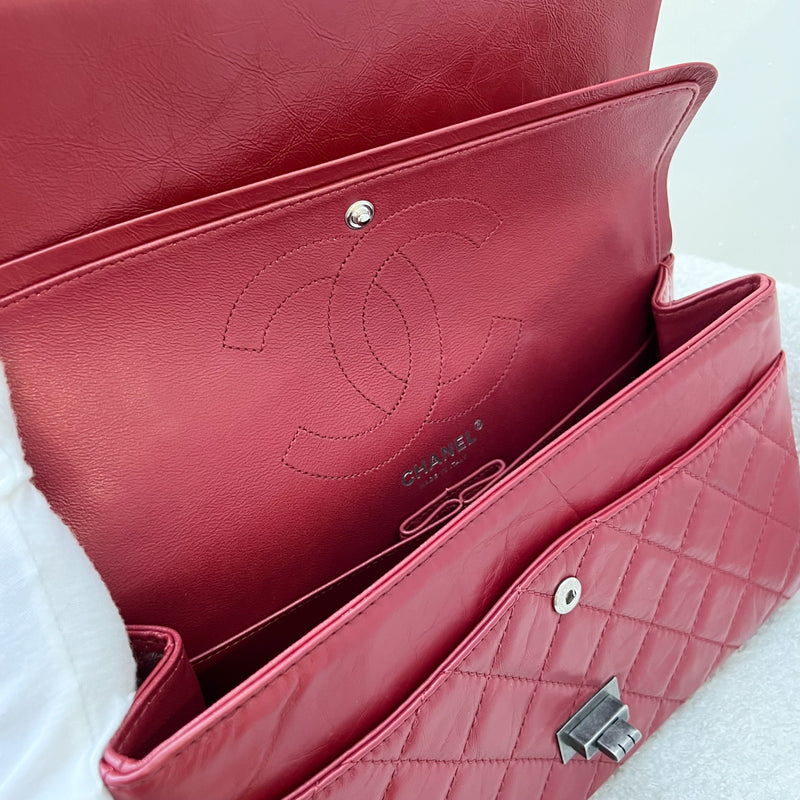 Chanel 2.55 Reissue 226 Flap in Red Distressed Calfskin AGHW (Model: A37587)