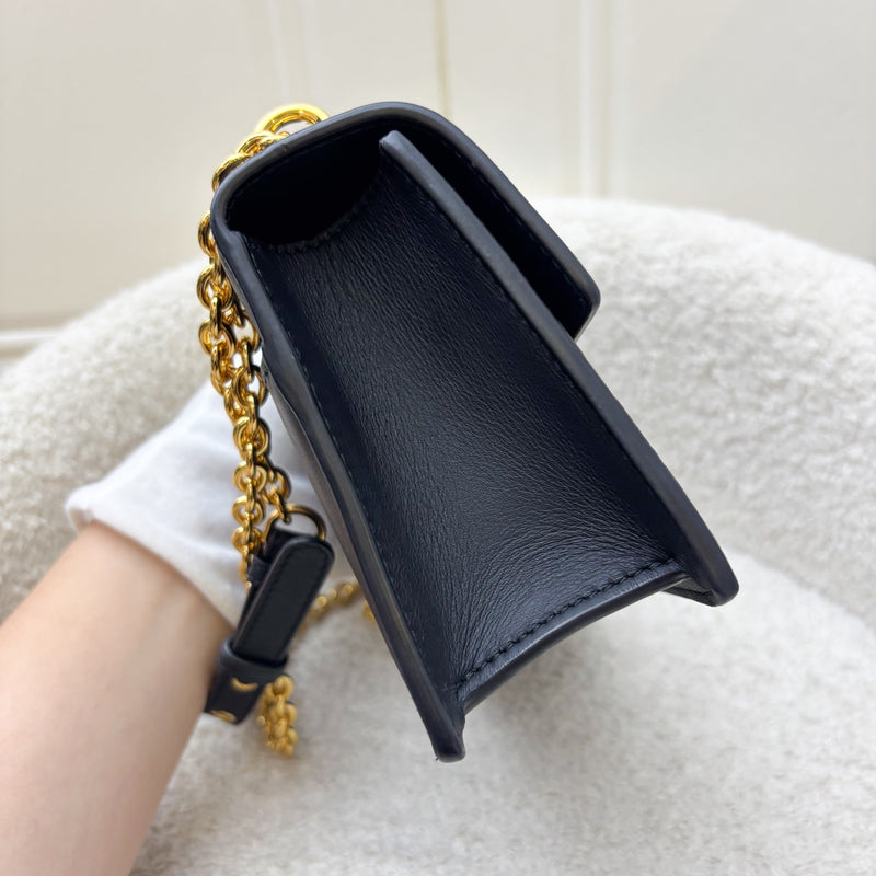 Dior 30 Montaigne East-West Bag with Chain in Black Calfskin and GHW (Model: M9334UHEL)